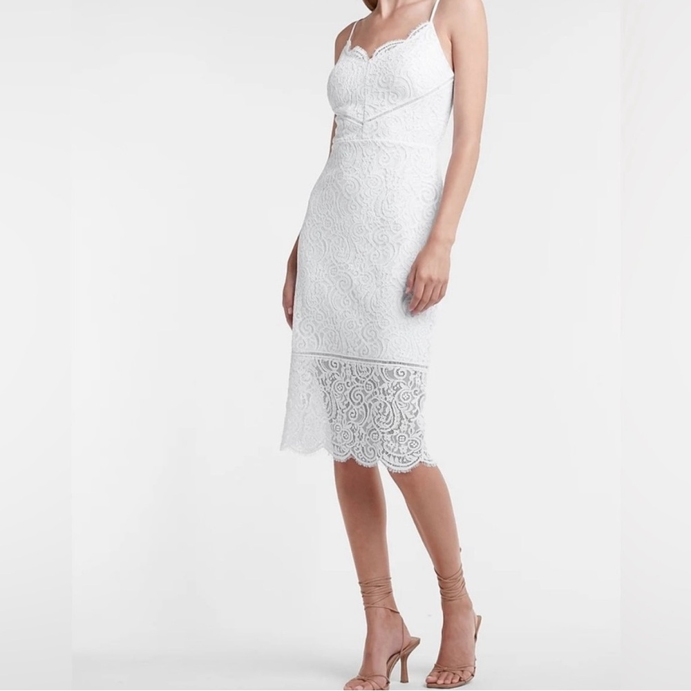 Express Scalloped Lace Sheath Midi Dress White size S